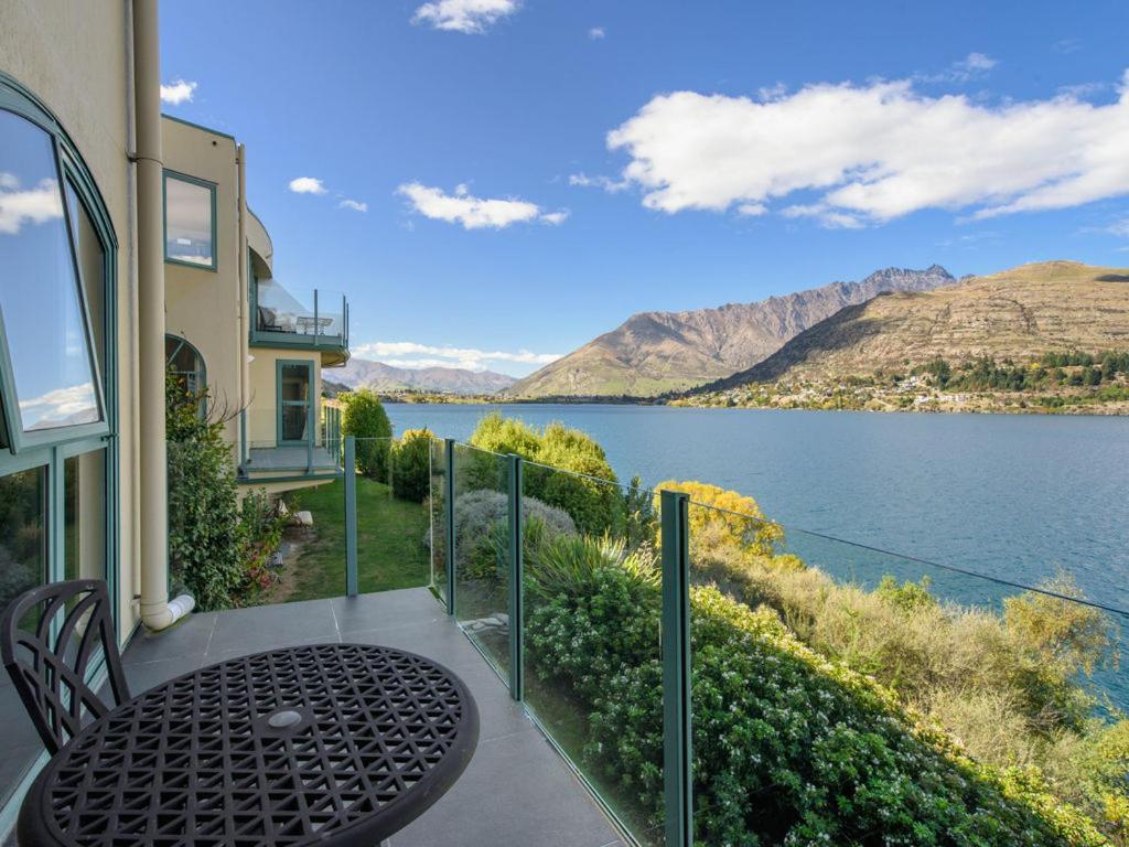Lakefront Living At Remarkables Retreat - Unit 4 Queenstown Exterior photo